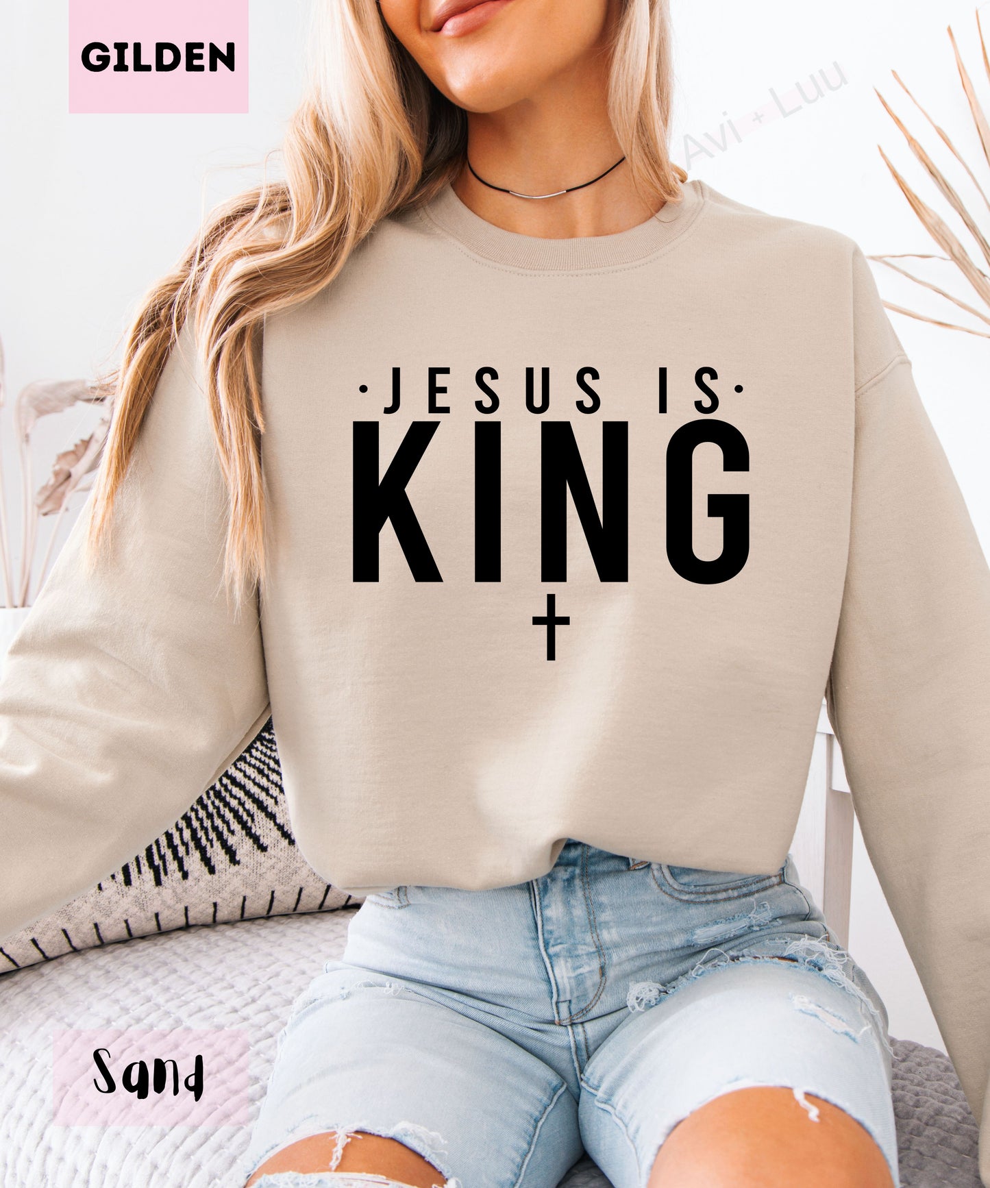 Jesus Is King | Gilden Unisex Sweatshirt