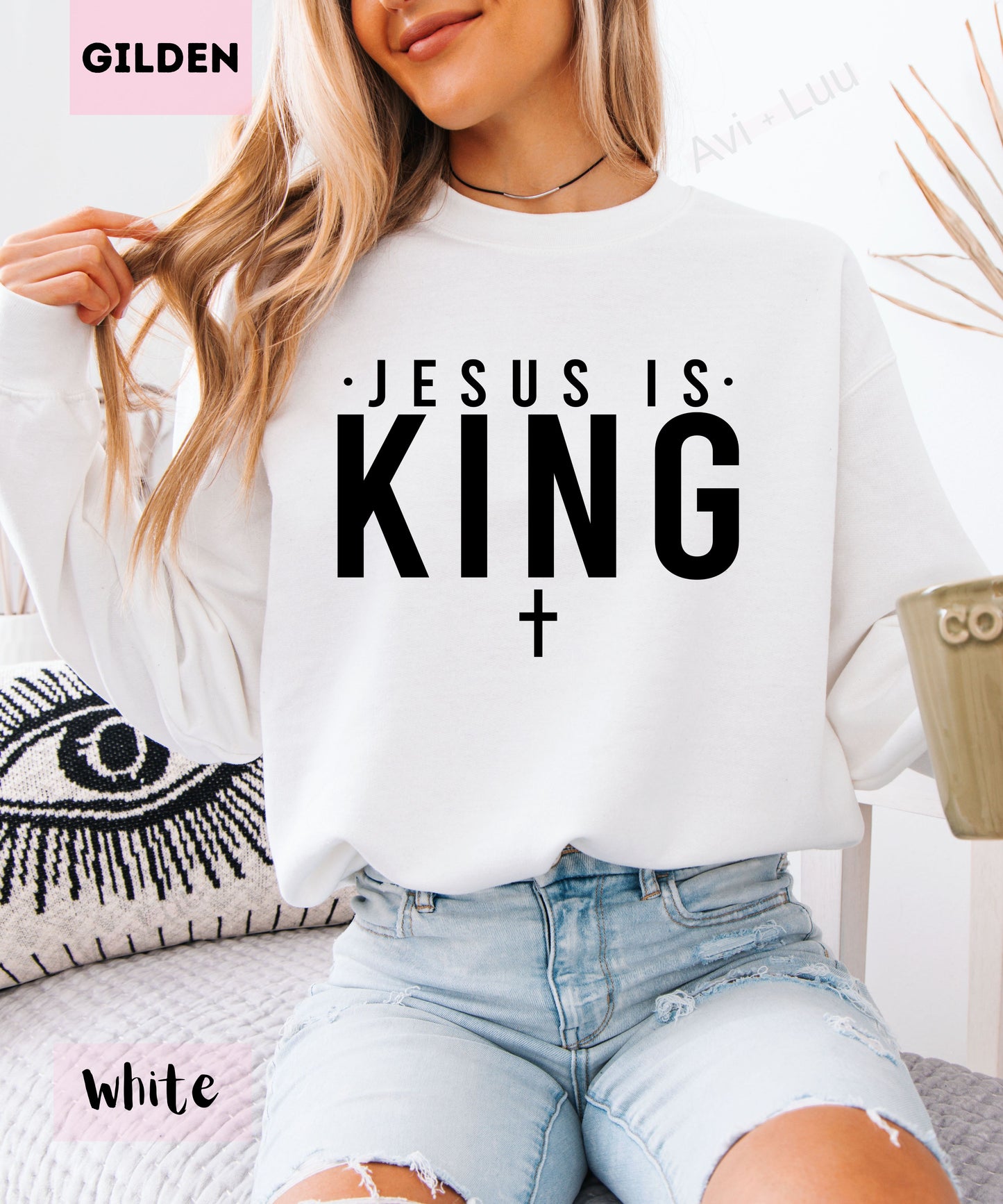 Jesus Is King | Gilden Unisex Sweatshirt