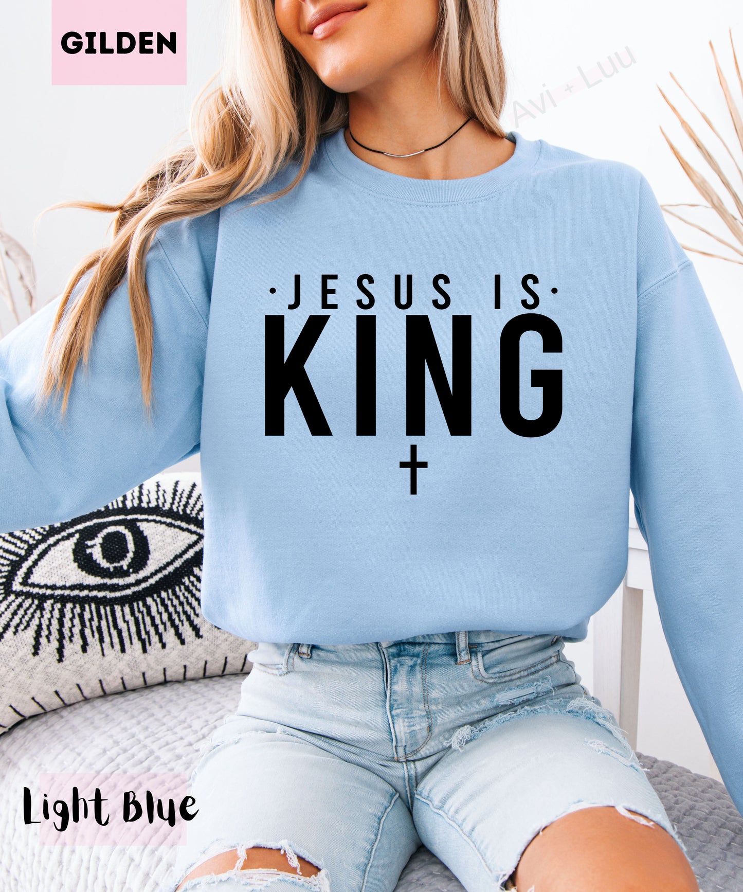 Jesus Is King | Gilden Unisex Sweatshirt