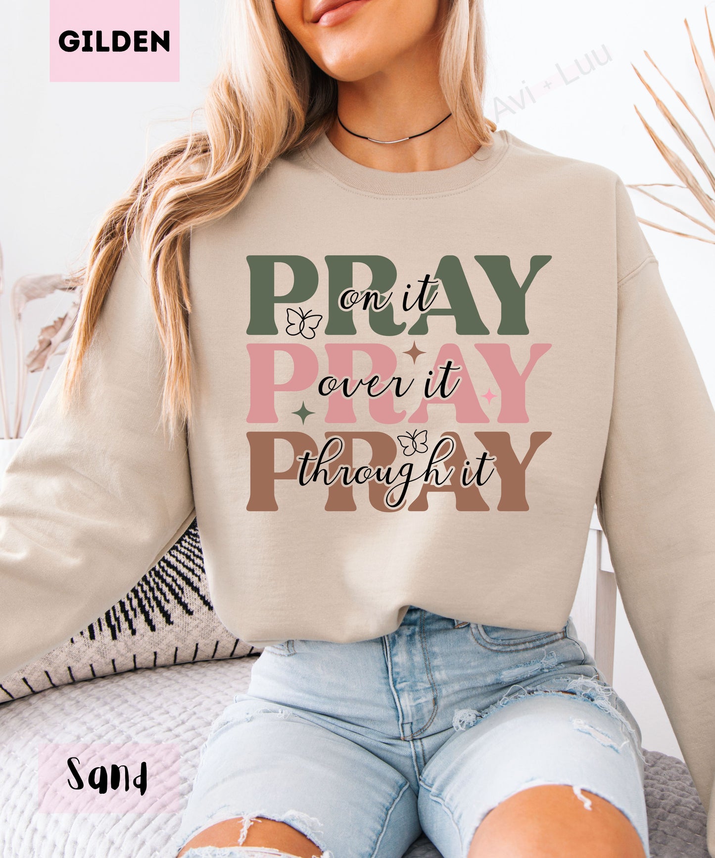 Pray Pray Pray | Gilden Unisex Sweatshirt