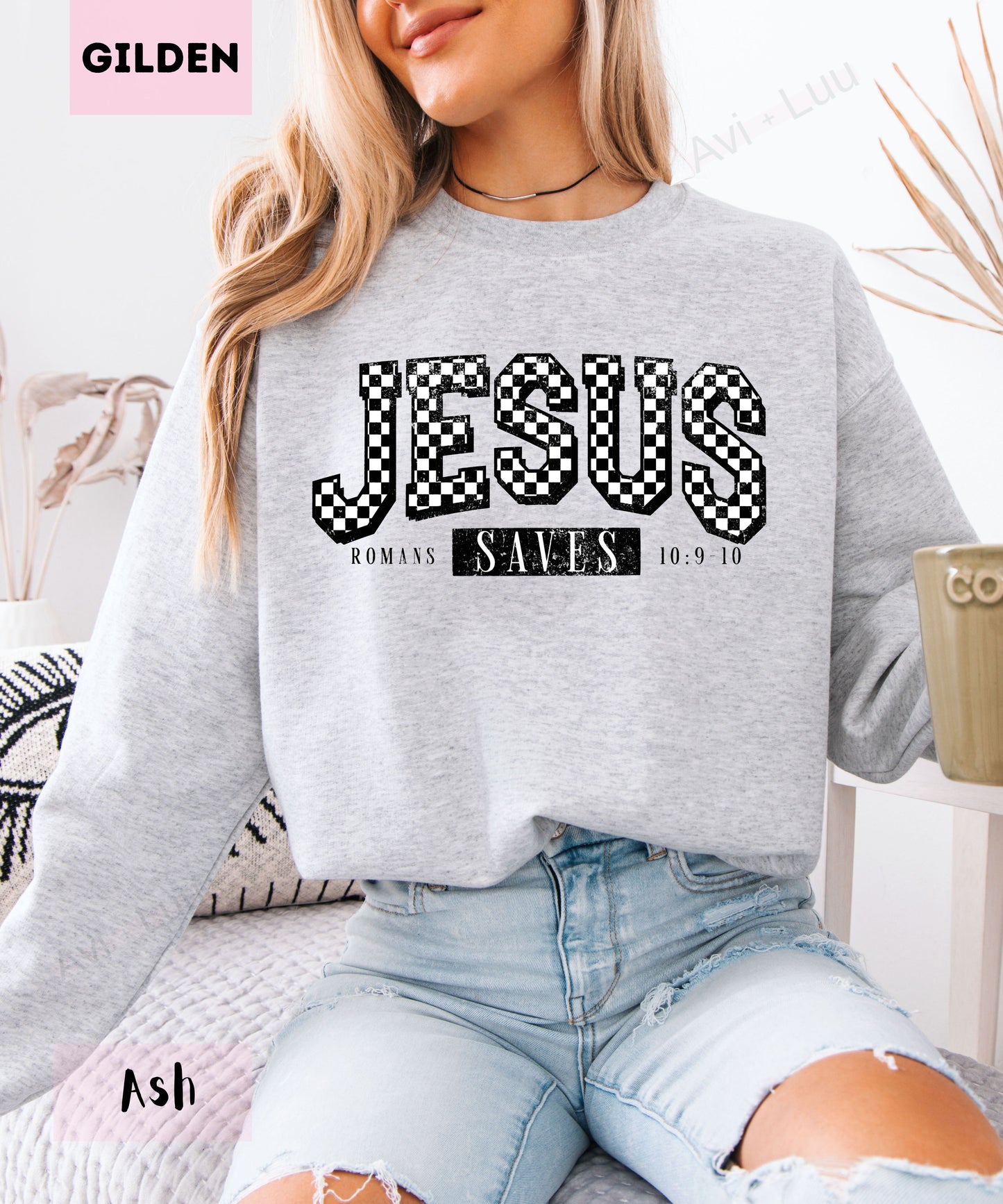 Checkered Jesus | Gilden Unisex Sweatshirt