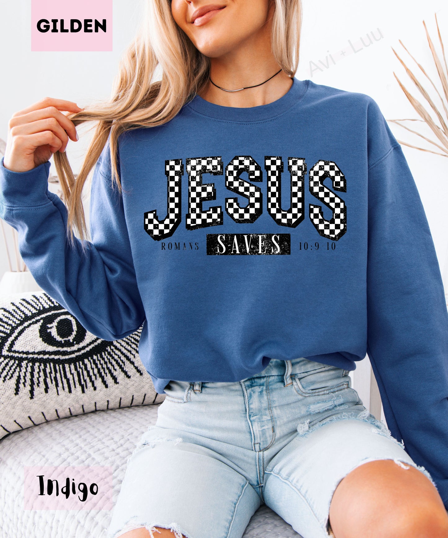 Checkered Jesus | Gilden Unisex Sweatshirt