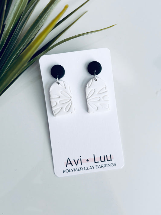 Embossed Arch Dangle