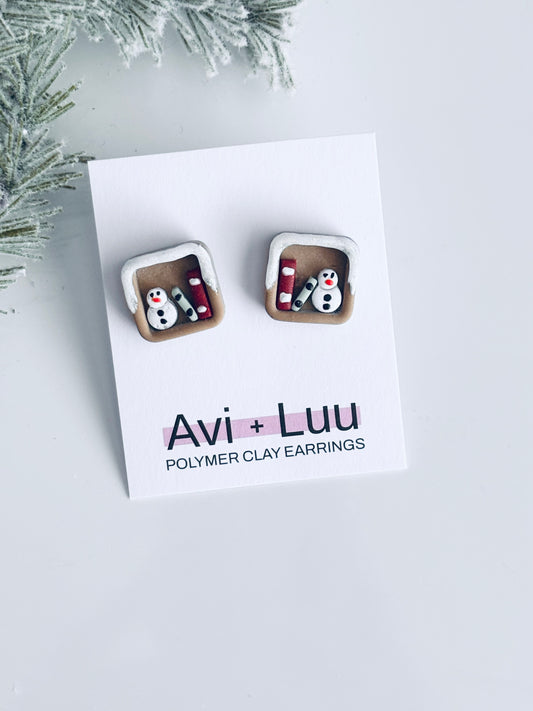 Snowman Bookcase Stud